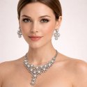 Elegancki Zestaw Biżuterii z Perłami i Kryształami - Naszyjnik + Kolczyki, srebrny N1071S