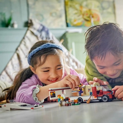 60454 - LEGO City - Wakacyjny kamper pełen przygód