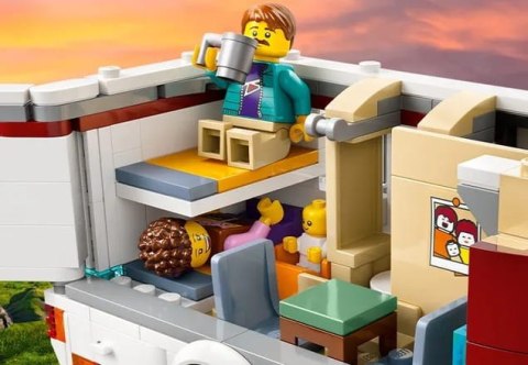 60454 - LEGO City - Wakacyjny kamper pełen przygód