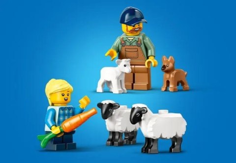 60461 - LEGO City - Czerwony traktor z przyczepą i owcą