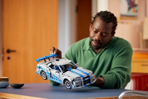 42210 - LEGO Technic - Samochód Nissan Skyline GT-R (R34) z filmu Za szybcy, za wściekli
