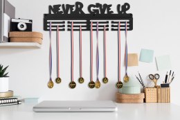 Wieszak na medale NEVER GIVE UP