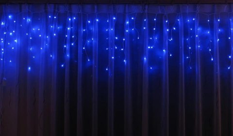 Dekoracja Świetlna Zewnętrzna Niebieska - 100 LED, Łączna, Wysoko Odporna na Warunki Atmosferyczne, Energooszczędna, z Gniazdem 