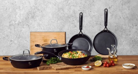 GARNEK TYTANOWY 24cm 4.1L BERLINGER HAUS BLACK PROFESSIONAL LINE BH-6123