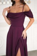 330-11 Elegancka Sukienka Z Drapowaniem, Rozcięciem I Błyszczącą Tkaniną - śliwka