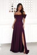 330-11 Elegancka Sukienka Z Drapowaniem, Rozcięciem I Błyszczącą Tkaniną - śliwka