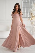 330-22 Elegancka Sukienka Z Drapowaniem, Rozcięciem I Błyszczącą Tkaniną - CAMEL