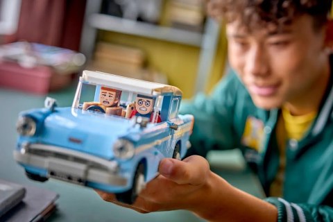 76470 - LEGO Harry Potter - Zaczarowany latający Ford Anglia™