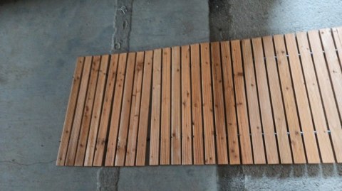 ŚCIEŻKA OGRODOWA Z DRZEWA CEDROWEGO 250CM X75CM BITUXX ZWIJANA DO OGRODU DRÓŻKA