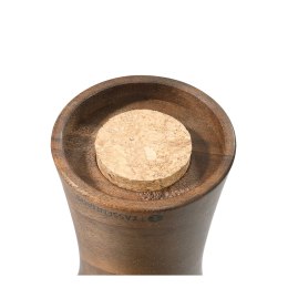 Przyprawnik, drewno orzechowe, śred. 5,5 x 8,5 cm