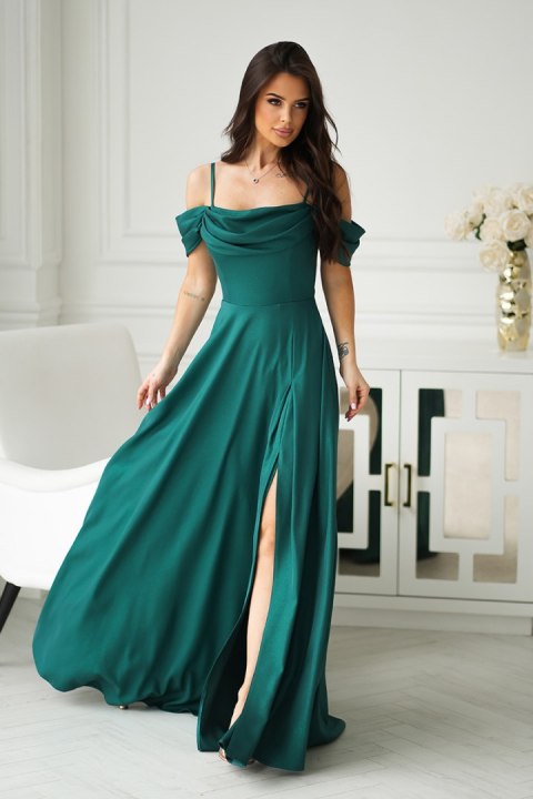 330-13 Elegancka Sukienka Z Drapowaniem, Rozcięciem I Błyszczącą Tkaniną - butelkowy