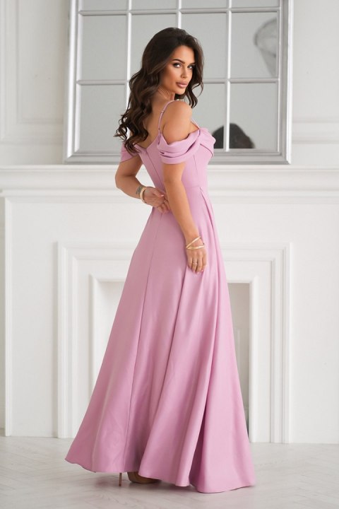 330-20 Elegancka Sukienka Z Drapowaniem, Rozcięciem I Błyszczącą Tkaniną - brudny róż