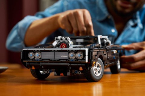 42231 - LEGO Technic - Samochód Fast and Furious Dodge Charger R/T