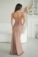 342-22 Elegancka Sukienka Z Geometrycznym Dekoltem I Odpinanymi Ramiączkami - CAMEL